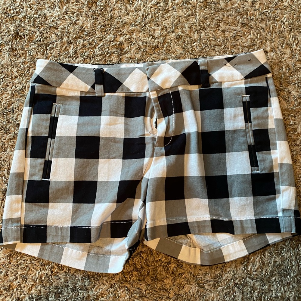 Shorts size 4